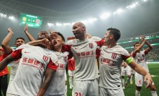 半岛体育官方-联赛的竞争激烈，球迷们的热情也随之升温的简单介绍