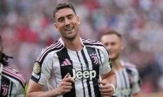 半岛体育亚洲官网-关于尤文图斯顽强作战，斗志昂扬的信息