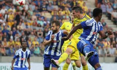 半岛体育在线登录-芬兰队在比赛中表现出色，轻松取胜