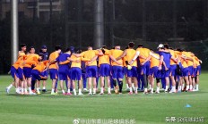 半岛体育注册-包含备战决赛：球员们不懈训练，迎战强敌的词条