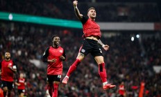 半岛体育中国官网-勒沃库森凭借出色表现横扫多特蒙德，豪取胜利！