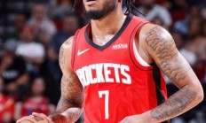 半岛体育亚洲官网-火箭新秀突破表现，成为球队焦点