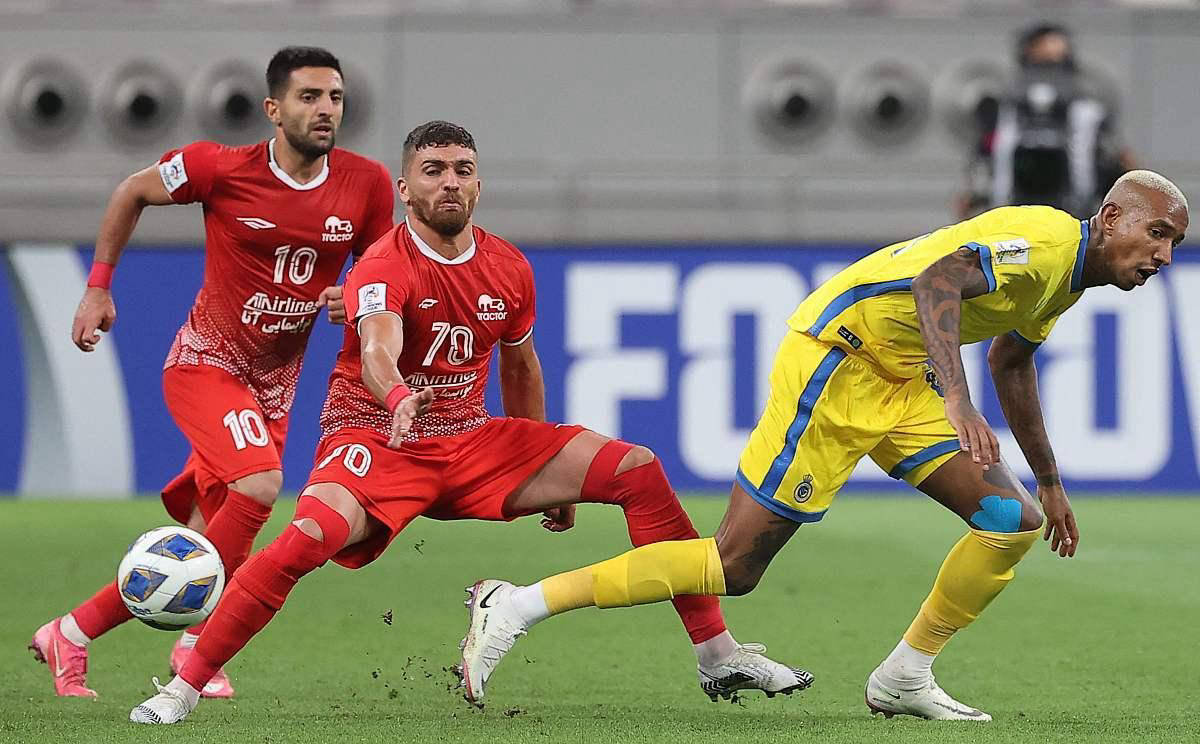 包含博洛尼亚作战失利，洛杉矶队前途不测的词条