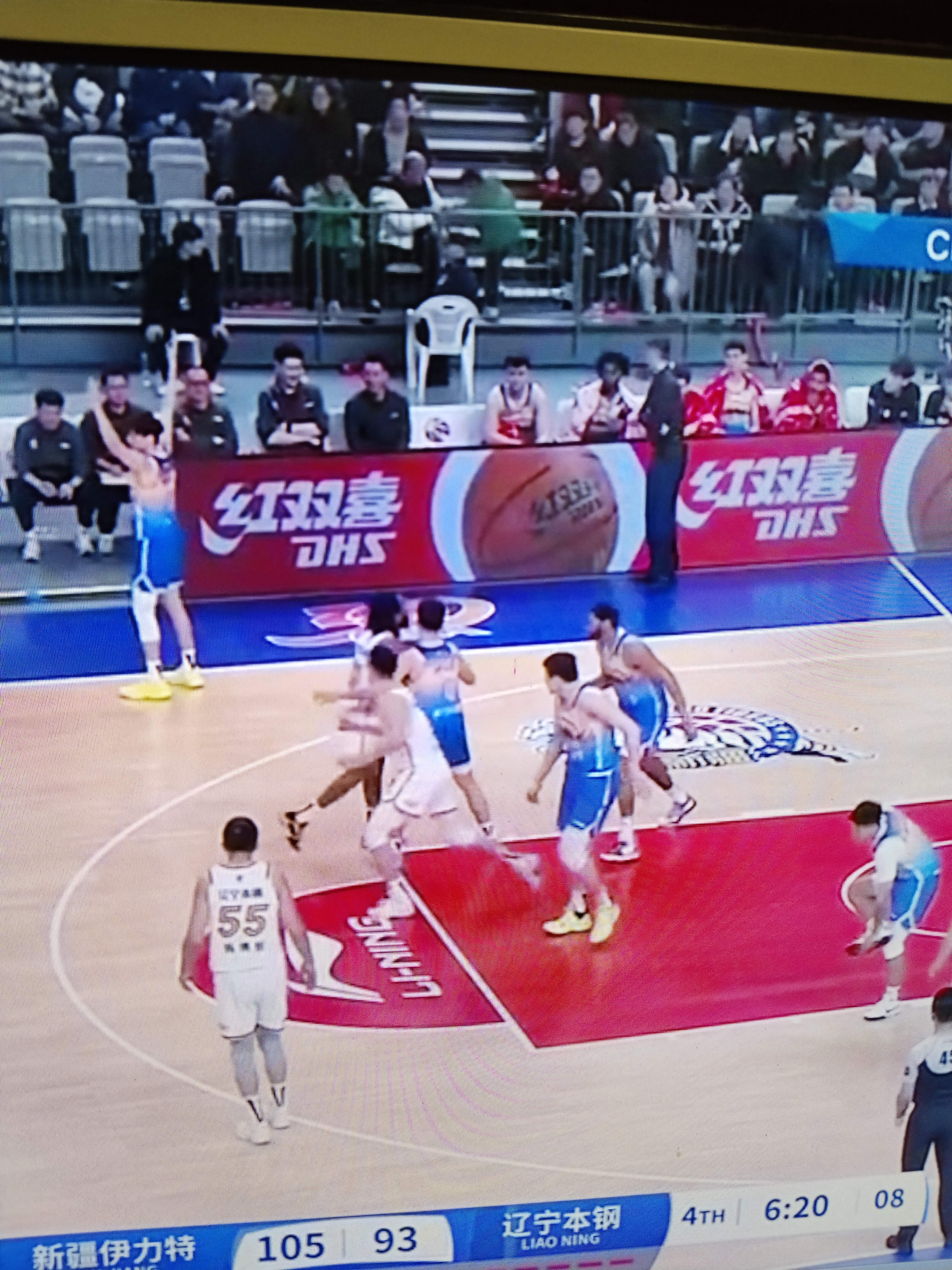 包含备战决赛:球员们不懈训练,迎战强敌的词条 包含备战决赛:球员们不懈训练,迎战强敌的词条