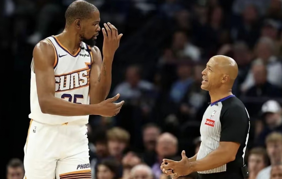 森林狼队后卫发威,带队连胜 森林狼队后卫发威,带队连胜