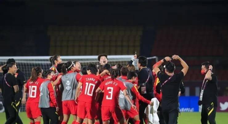 包含亚洲杯女足赛场上,球队实力均衡,比分胶着的词条 包含亚洲杯女足赛场上,球队实力均衡,比分胶着的词条