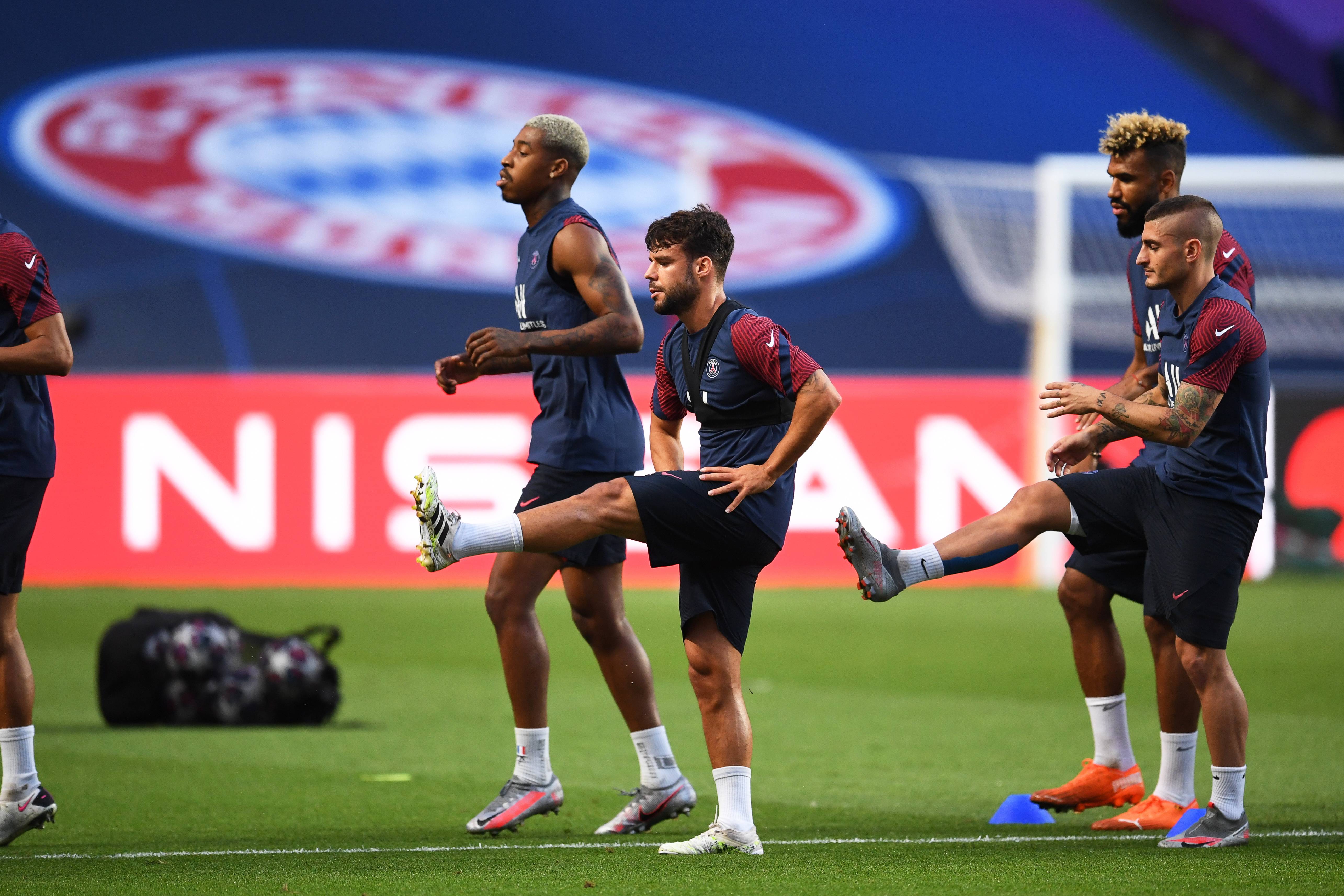 芬兰队在北欧足球联赛中积极备战