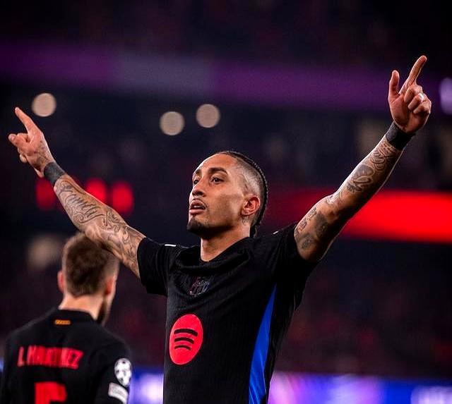 关于巴萨战平那不勒斯，晋级形势岌岌可危的信息