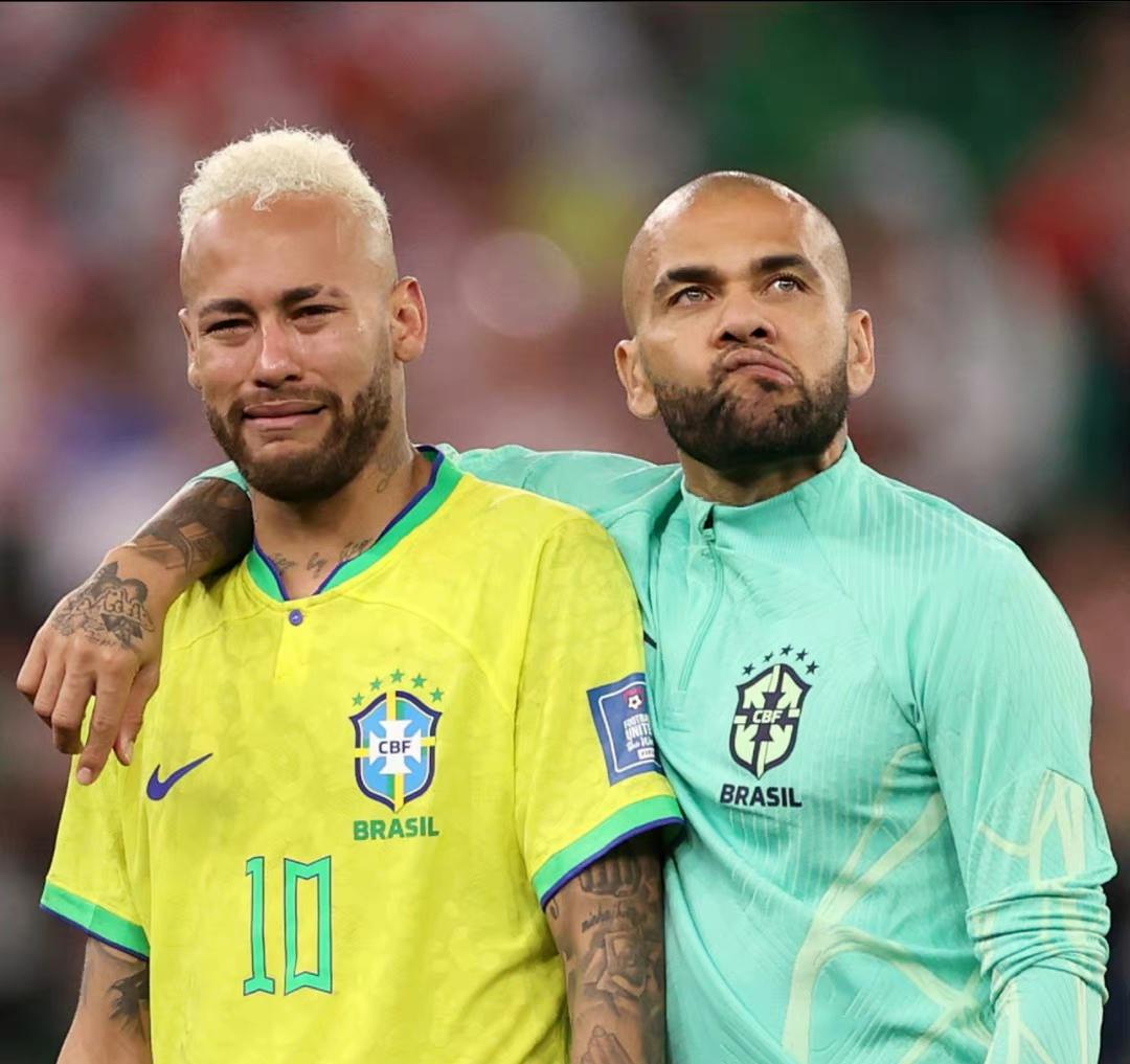 关于萨拉戈萨球员在场上发挥出色，夺取胜利的信息