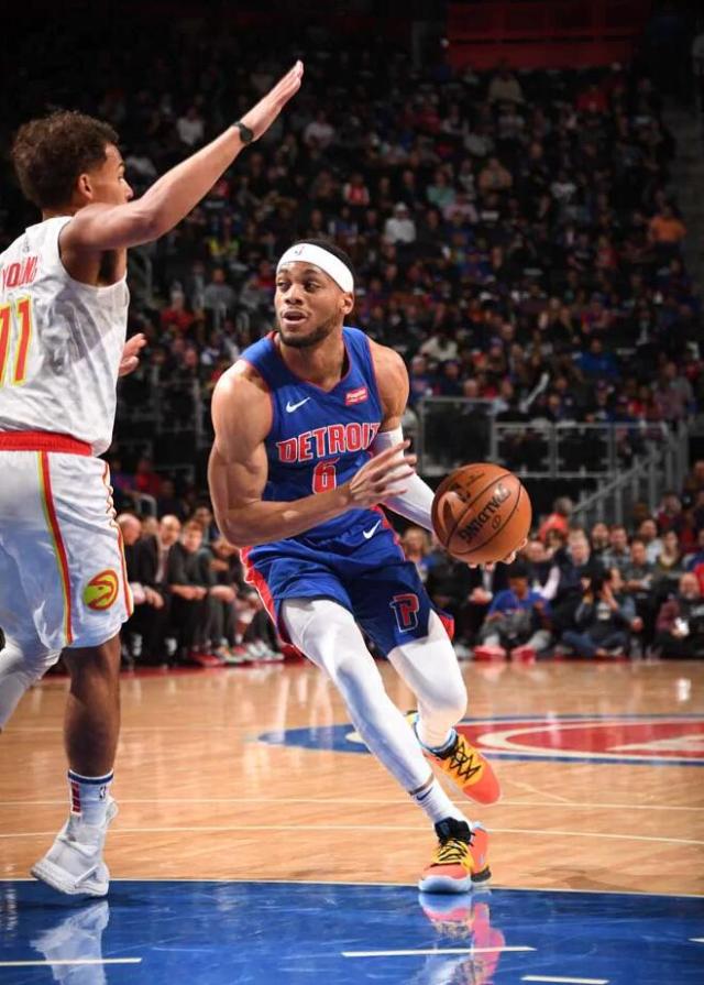 「活塞力克老鹰,杰克逊独得35分帮助球队获胜」 「活塞力克老鹰,杰克逊独得35分帮助球队获胜」