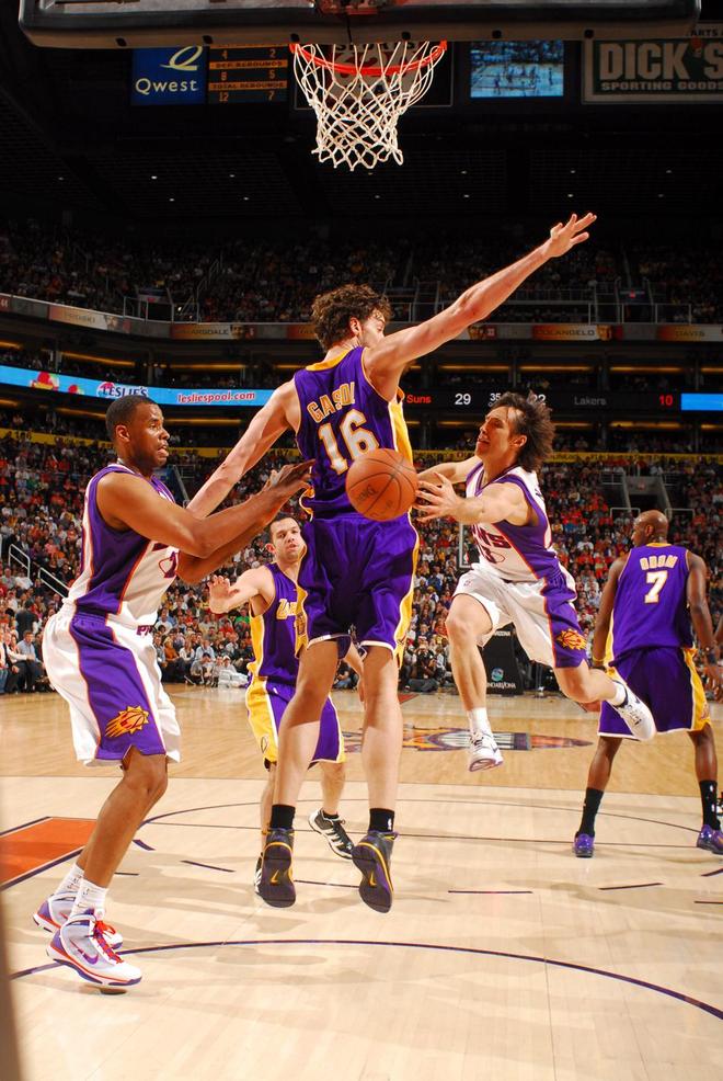 艾弗森助攻最关键，救球队于危难之中！的简单介绍