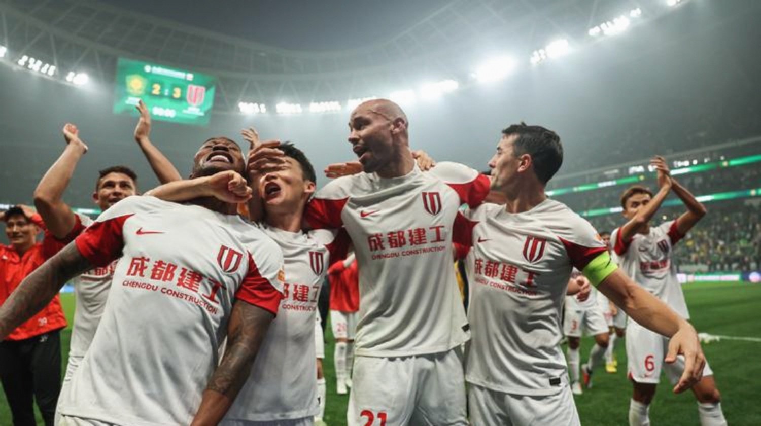 联赛的竞争激烈，球迷们的热情也随之升温的简单介绍